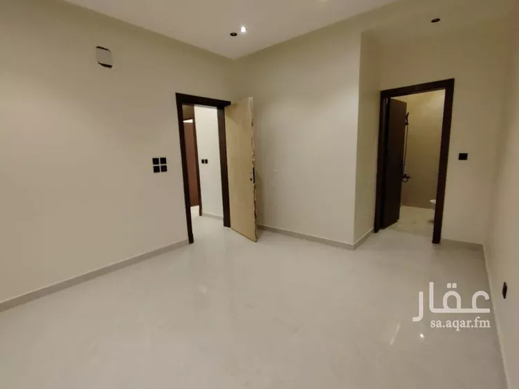 فيلا للبيع في شارع يعقوب بن أبي الفضل, حي عكاظ, مدينة الرياض, منطقة الرياض صورة 3