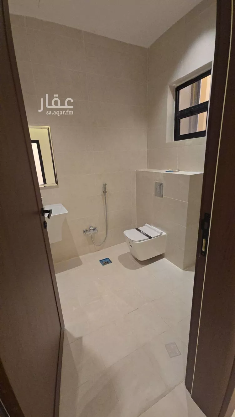 دور للبيع في شارع عبدالله بن أبي البركات, حي عكاظ, مدينة الرياض, منطقة الرياض صورة 3