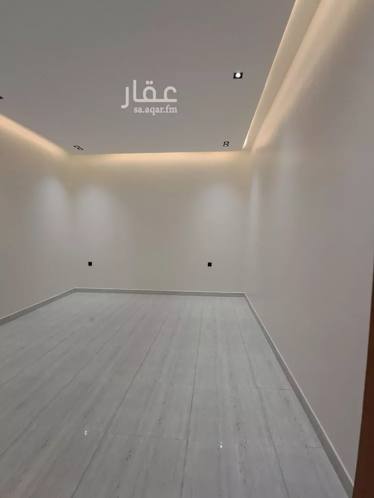 Floor for Sale in Riyadh Tuwaiq 18