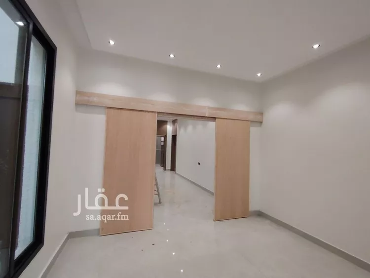 دور للبيع في شارع عمر بن بريق, حي العوالي, مدينة الرياض, منطقة الرياض صورة 4