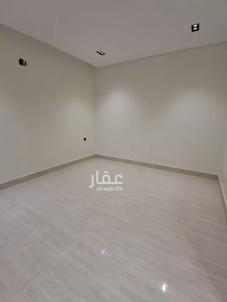 Floor for Sale in Riyadh Tuwaiq 15
