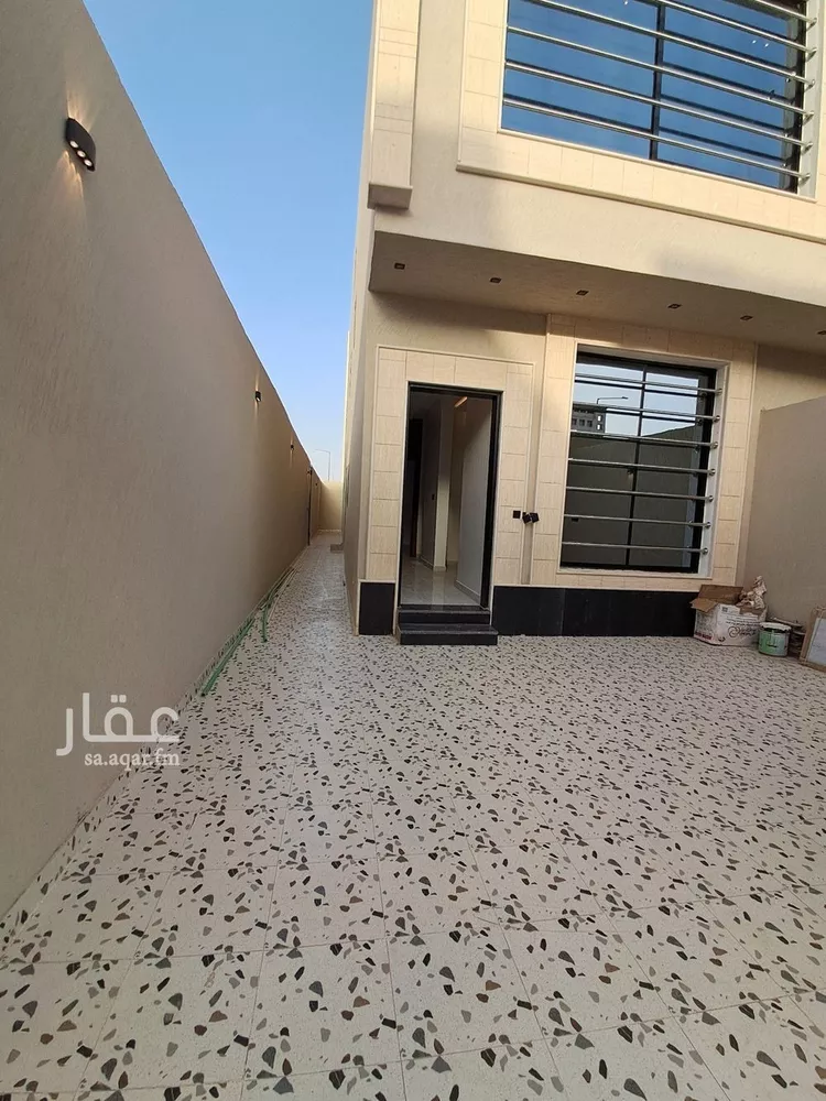 Floor for Sale in Riyadh Tuwaiq 9