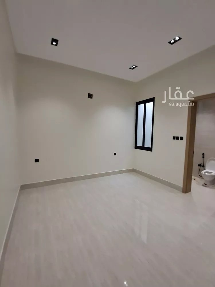Floor for Sale in Riyadh Tuwaiq 8