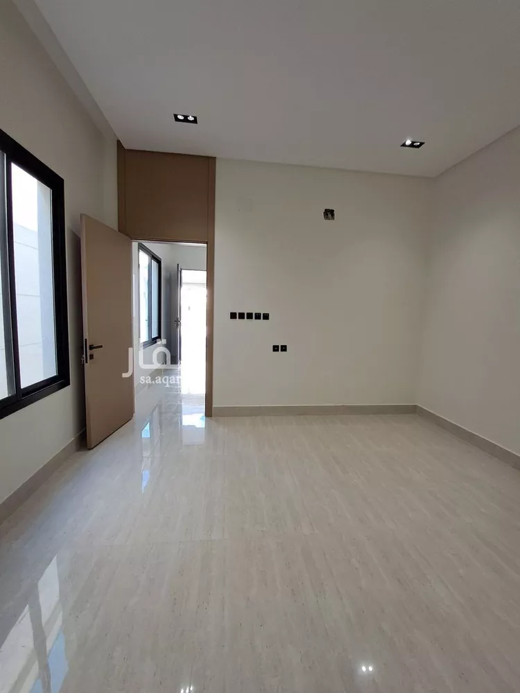 Floor for Sale in Riyadh Tuwaiq 13