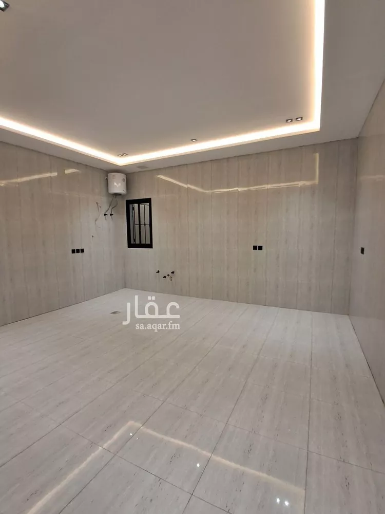 Floor for Sale in Riyadh Tuwaiq 8