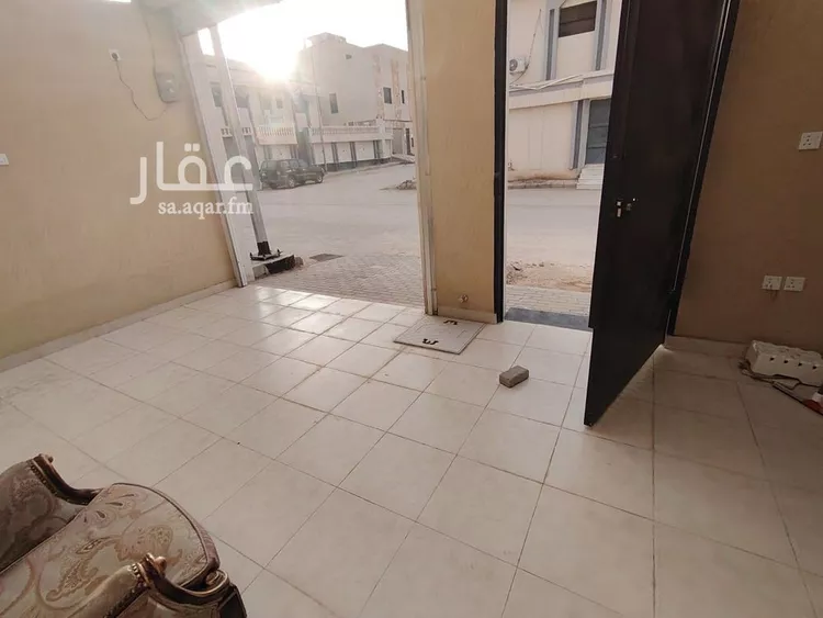 فيلا للبيع في شارع محمد الموصلي, حي العريجاء الغربي, مدينة الرياض, منطقة الرياض صورة 2