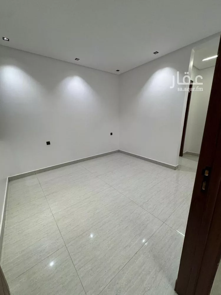 فيلا للبيع في شارع الحميدي بن مطرف, حي طويق, مدينة الرياض, منطقة الرياض 7