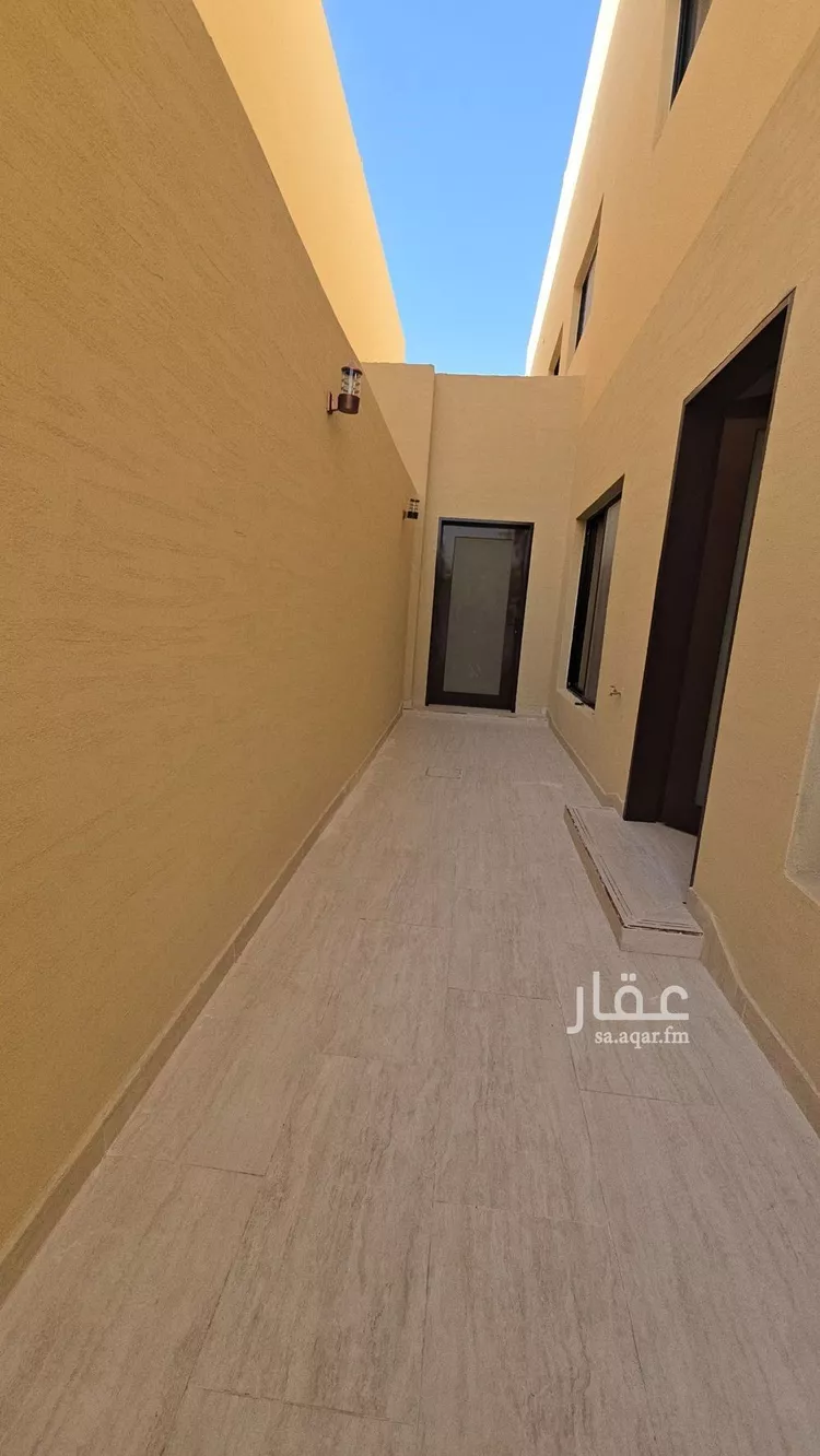 دور للبيع في شارع عبدالله بن أبي البركات, حي عكاظ, مدينة الرياض, منطقة الرياض صورة 2