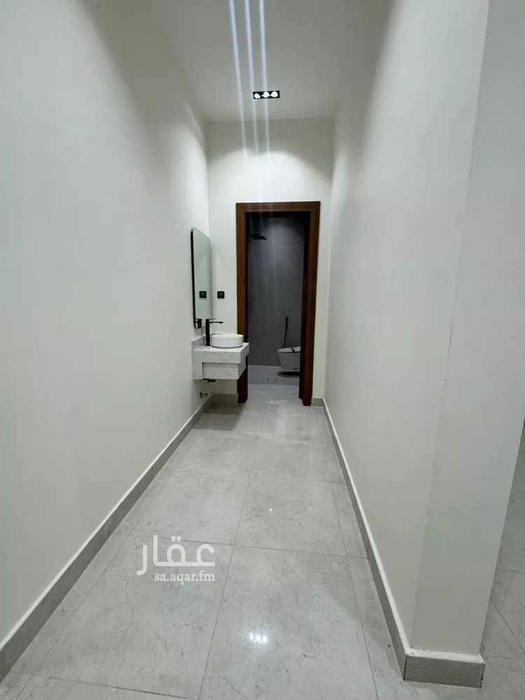 Floor for Sale in Riyadh Tuwaiq صورة 3