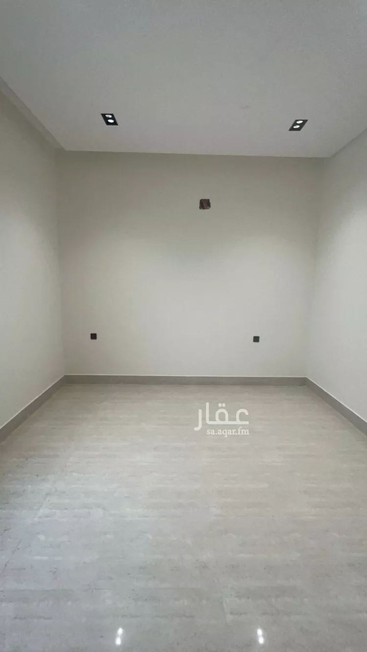 Floor for Sale in Riyadh Tuwaiq 14