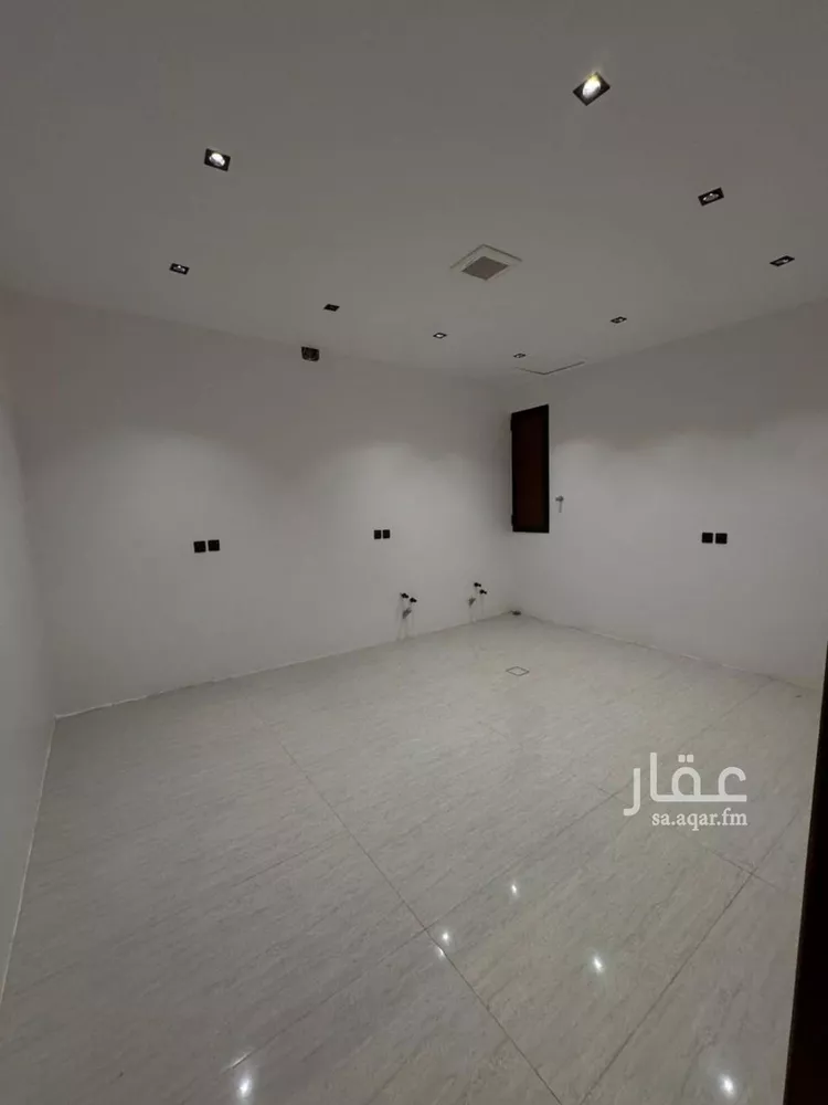 فيلا للبيع في شارع الأشعث الأنصاري, حي طويق, مدينة الرياض, منطقة الرياض 11