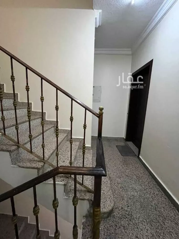 عمارة للبيع في شارع الثاني, حي الثقبة, مدينة الخبر, المنطقة الشرقية 6