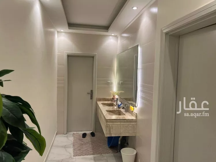 فيلا للبيع في شارع عبدالغني بن سلام, حي الملك فيصل, مدينة الرياض, منطقة الرياض صورة 3