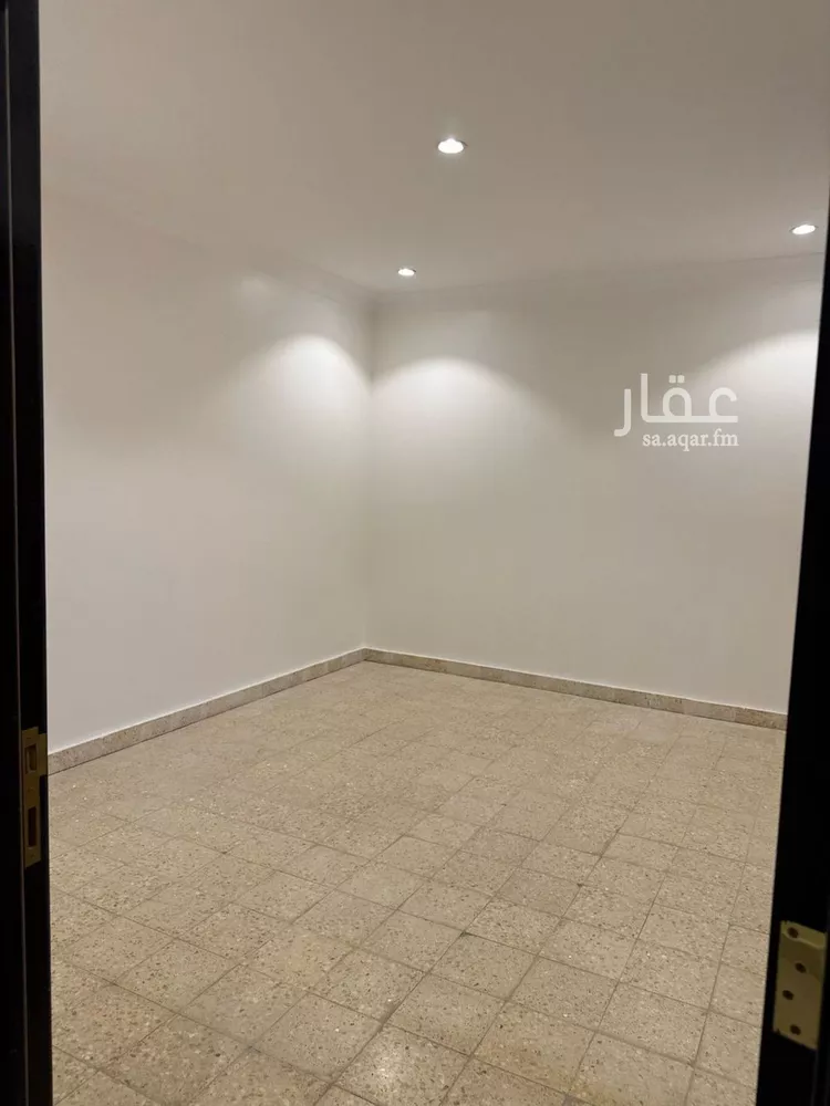 فيلا للإيجار في شارع رقم 266, حي الياسمين, مدينة الرياض, منطقة الرياض صورة 3