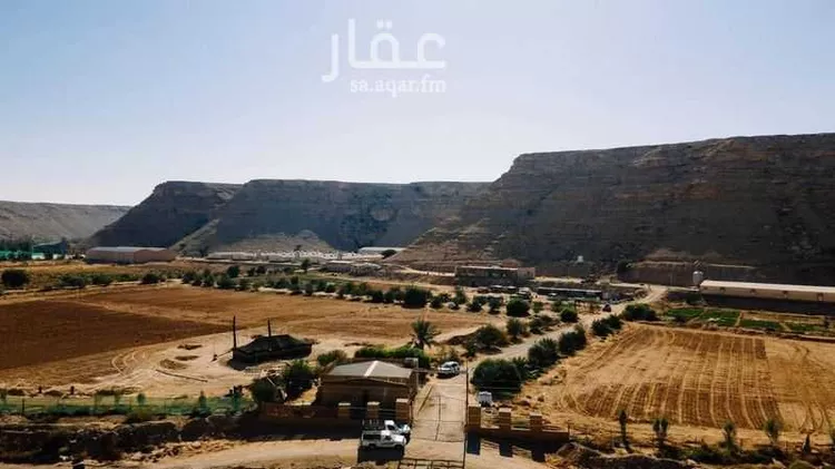 مزرعة للبيع في شارع محمد بن مخلد الانصاري, حي عريض, مدينة الرياض, منطقة الرياض 1 صورة