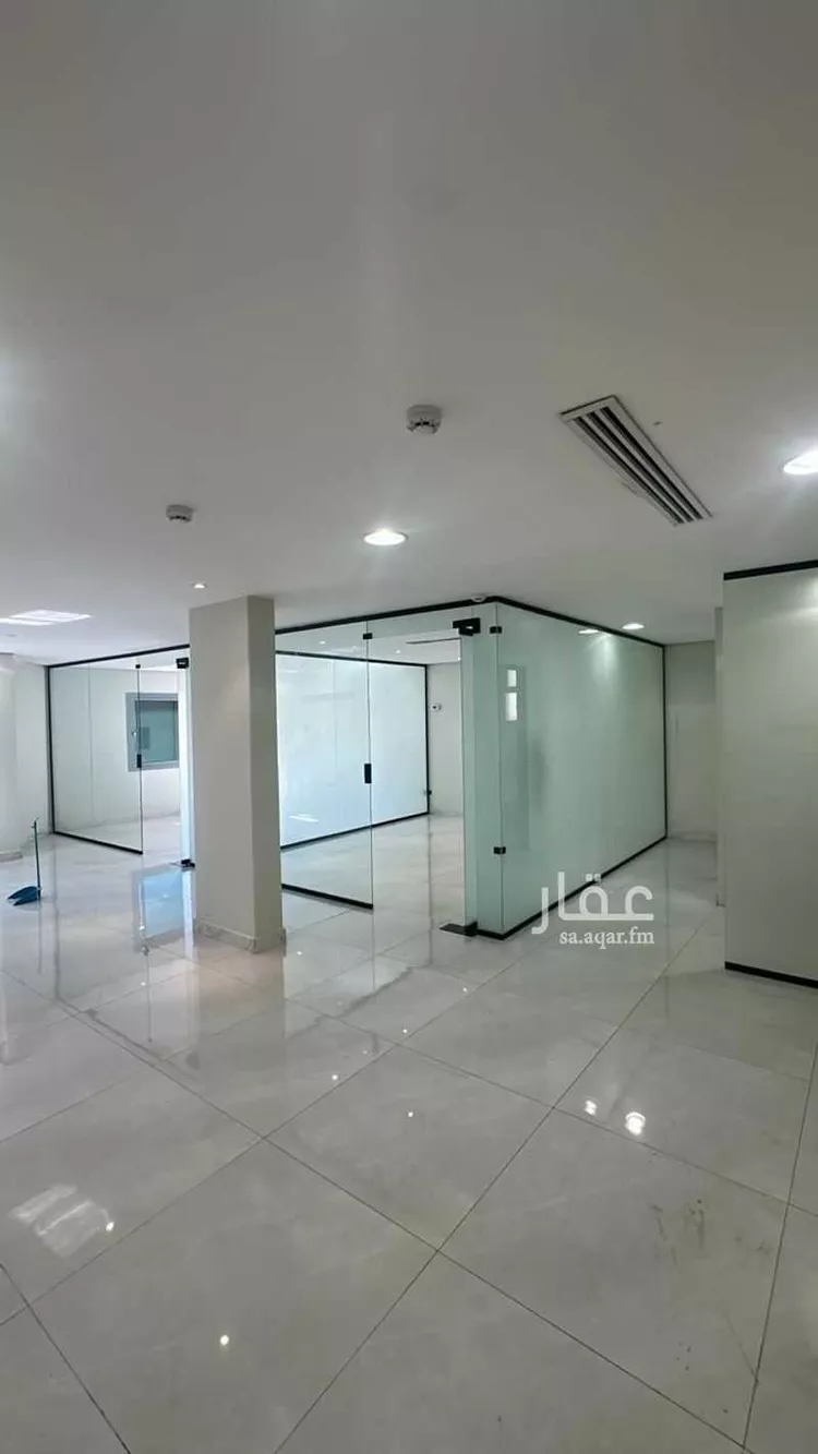 مكتب تجاري للإيجار في حي ، شارع عبدالرحيم السمعاني ، حي الرحمانية ، الرياض ، منطقة الرياض صورة 2