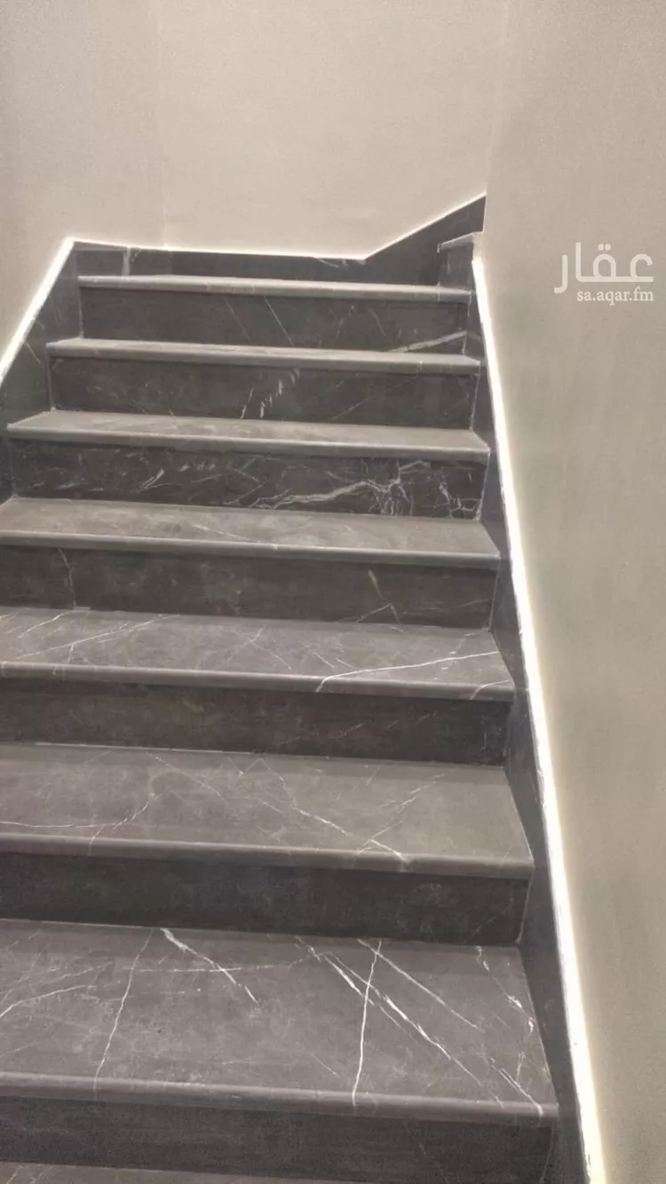 فيلا للبيع في شارع الساحل, حي الرمال, مدينة الرياض, منطقة الرياض صورة 2