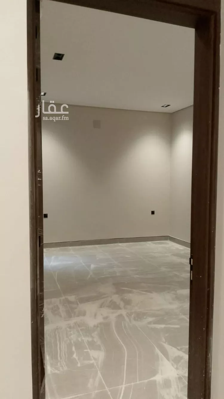 دور للبيع في شارع العينين, حي إشبيلية, مدينة الرياض, منطقة الرياض صورة 2