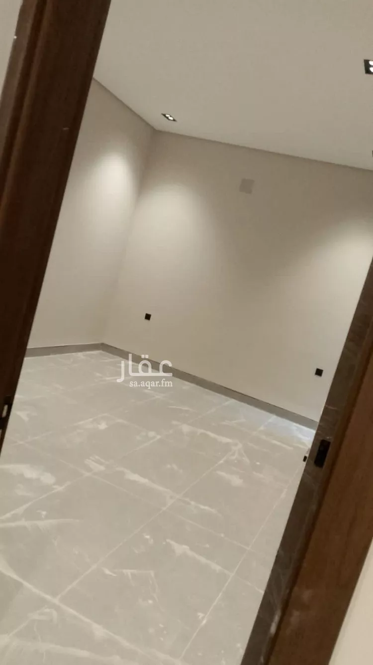 دور للبيع في شارع العينين, حي إشبيلية, مدينة الرياض, منطقة الرياض صورة 4
