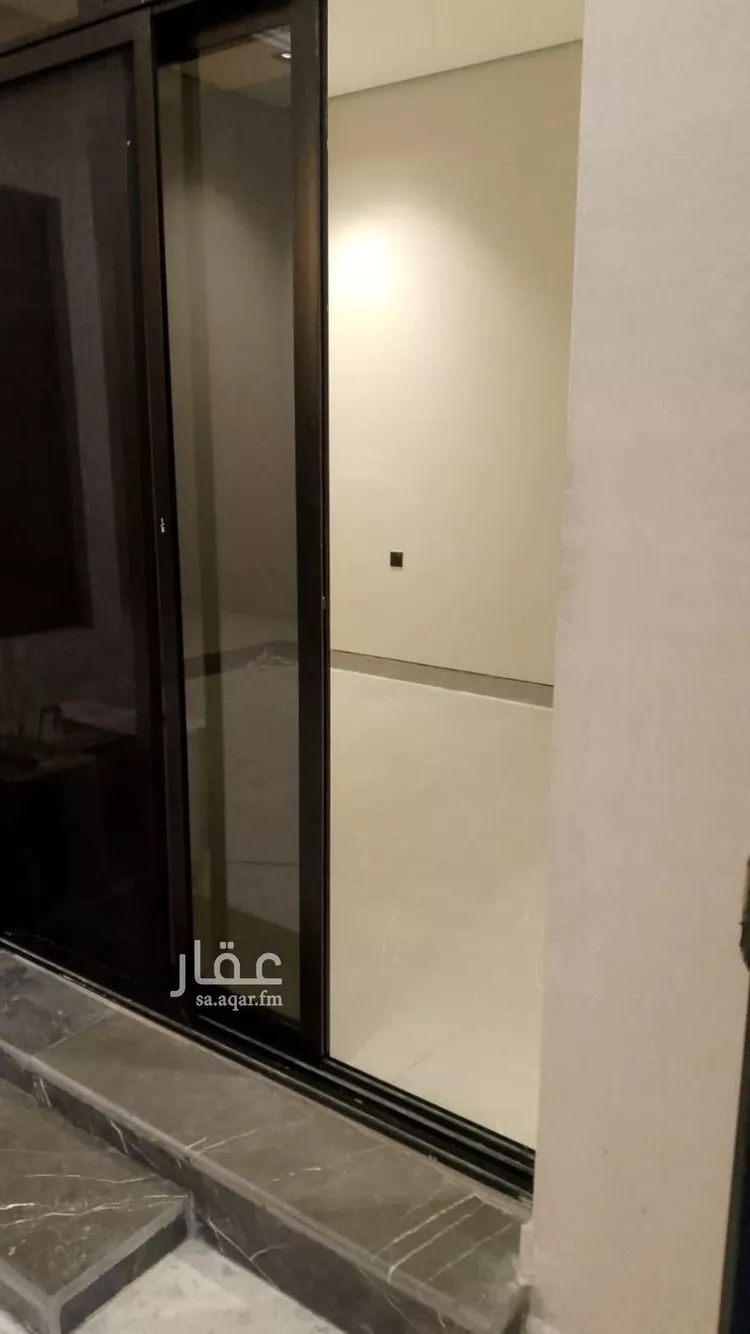 دور للبيع في شارع العينين, حي إشبيلية, مدينة الرياض, منطقة الرياض صورة 2