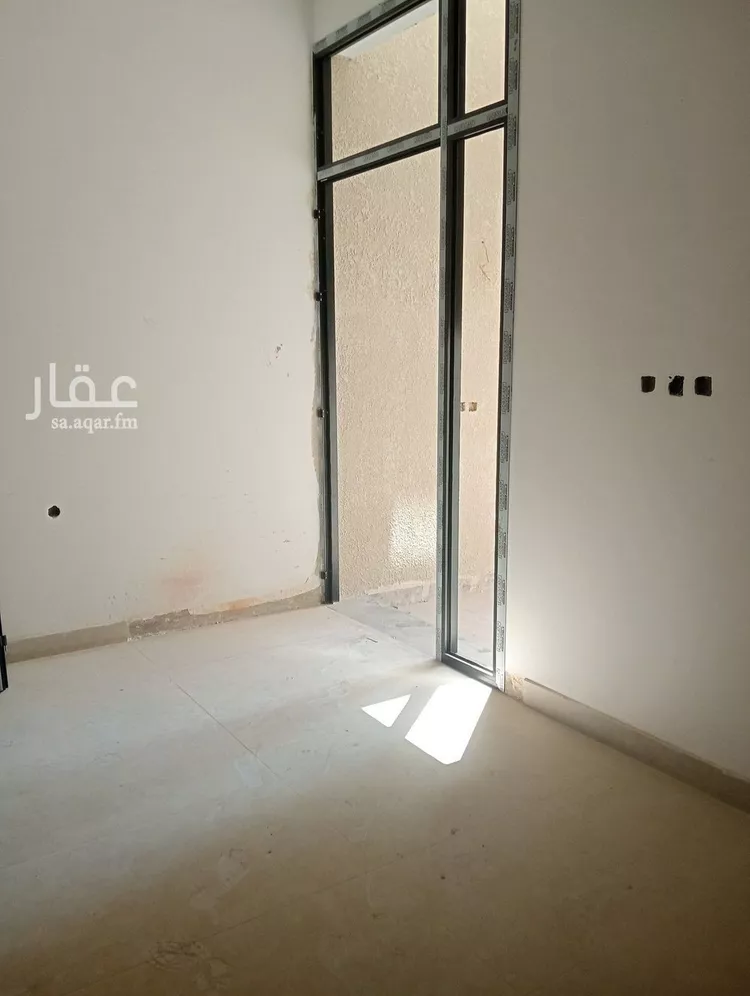 فيلا للبيع في شارع الساحل, حي الرمال, مدينة الرياض, منطقة الرياض صورة 2