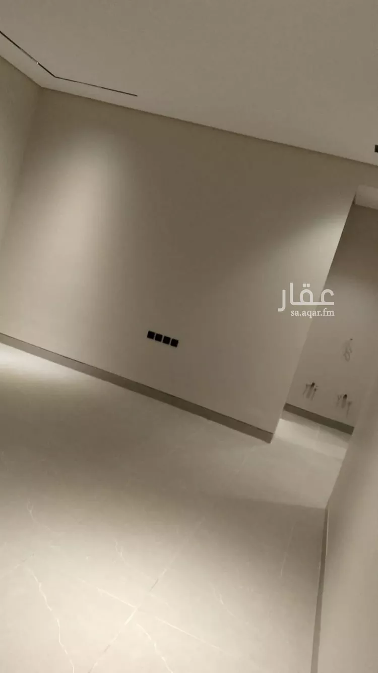 دور للبيع في شارع العينين, حي إشبيلية, مدينة الرياض, منطقة الرياض صورة 5