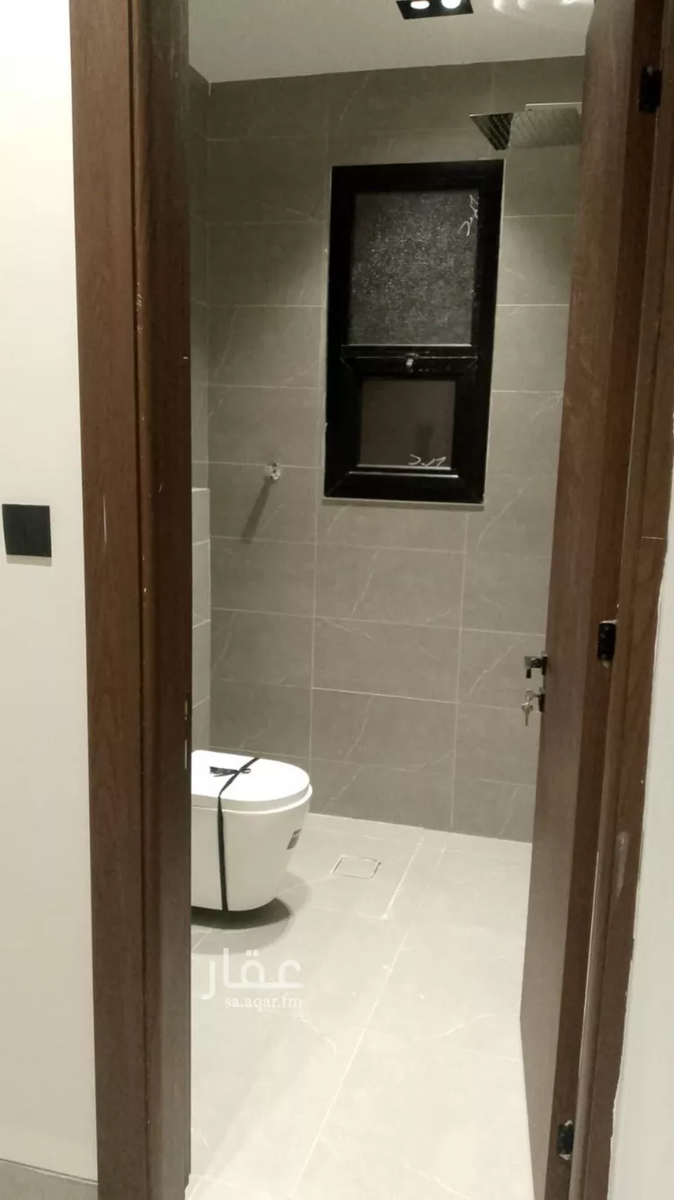 دور للبيع في شارع العينين, حي إشبيلية, مدينة الرياض, منطقة الرياض صورة 5