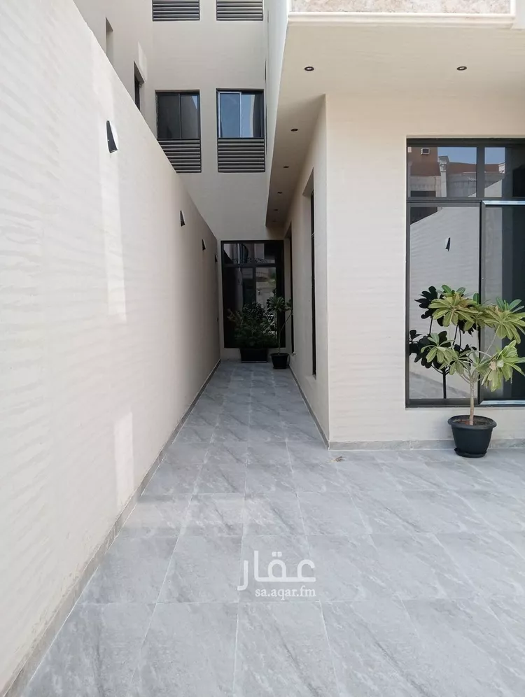 Floor for Sale in Riyadh Qurtubah 7
