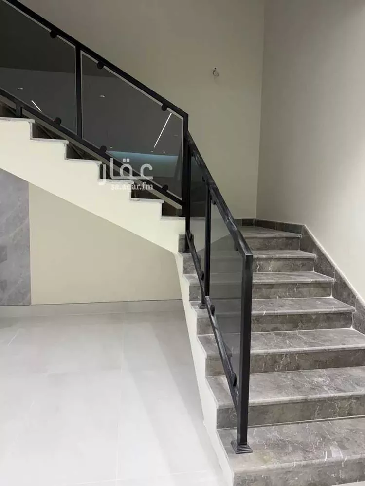 فيلا للبيع في شارع يونس بن الخطيب الدولعي, حي الدفاع, مدينة المدينة المنورة, منطقة المدينة المنورة صورة 3