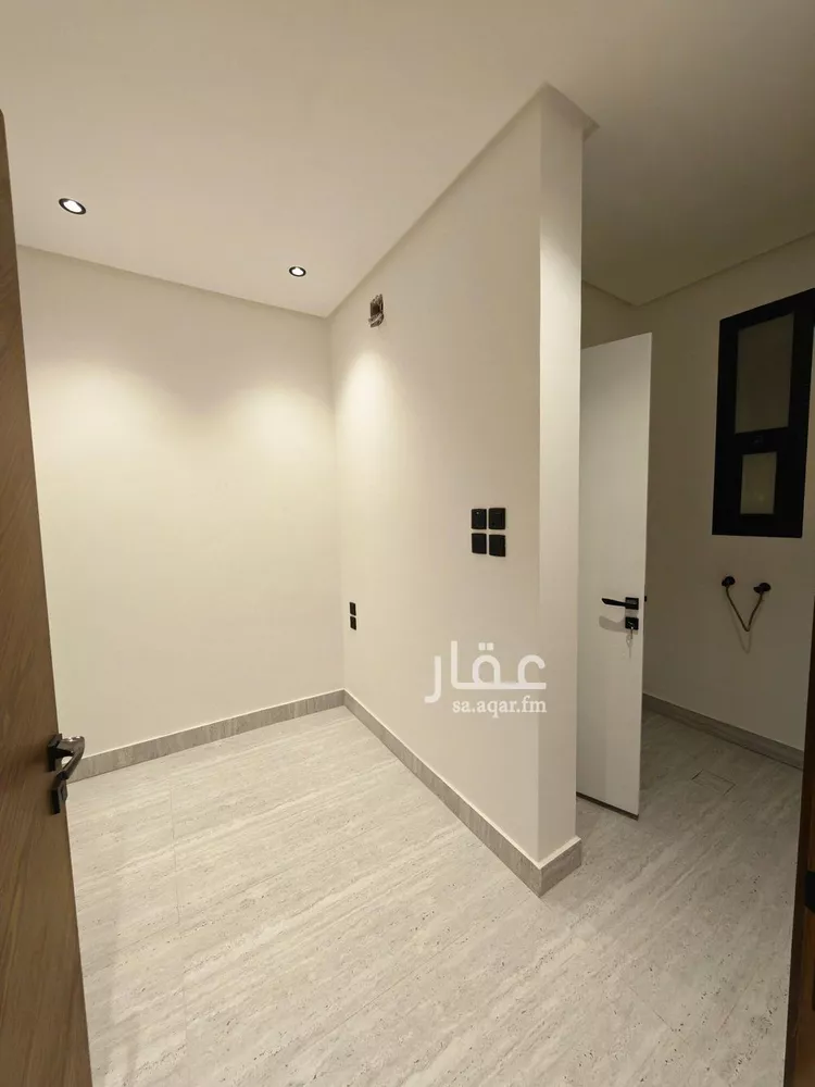 فيلا للبيع في شارع يوسف السيرافي, حي العارض, مدينة الرياض, منطقة الرياض 17