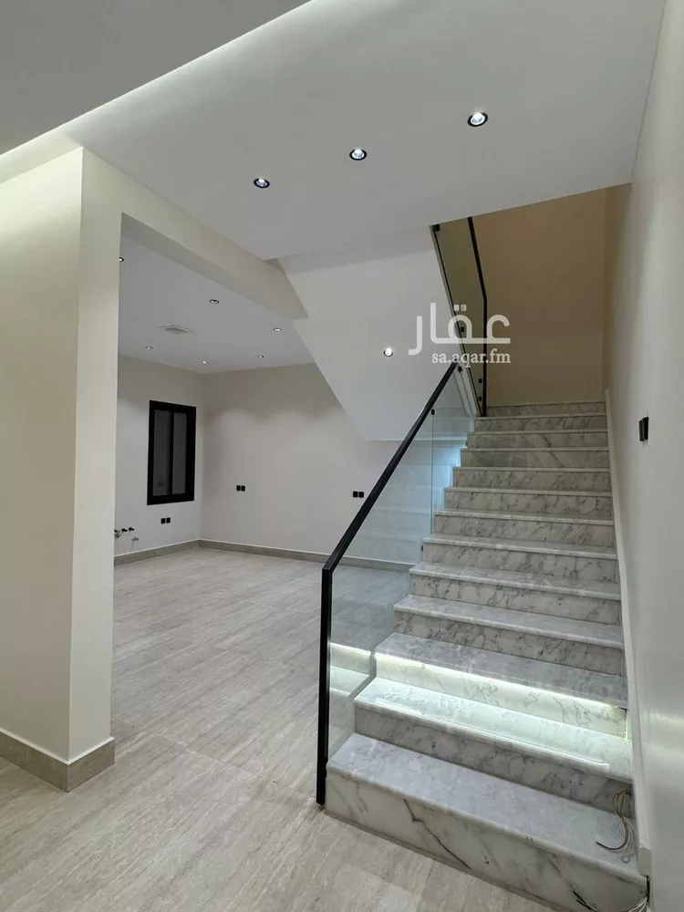 فيلا للبيع في شارع خلف بن معدان, حي بدر, مدينة الرياض, منطقة الرياض صورة 3