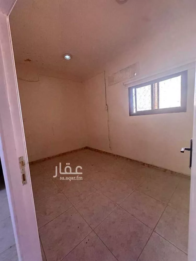 فيلا للإيجار في شارع أبي السعود البصري, حي بدر, مدينة الرياض, منطقة الرياض 7