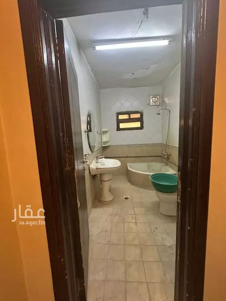 فيلا للإيجار في شارع أبي السعود البصري, حي بدر, مدينة الرياض, منطقة الرياض 15