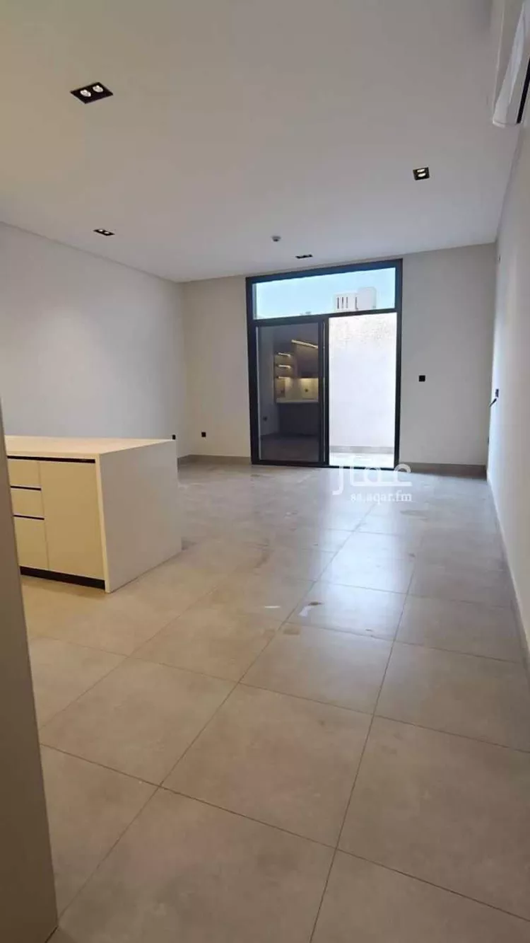 فيلا للإيجار في شارع عبيدالله الفقيه, حي الرمال, مدينة الرياض, منطقة الرياض صورة 5