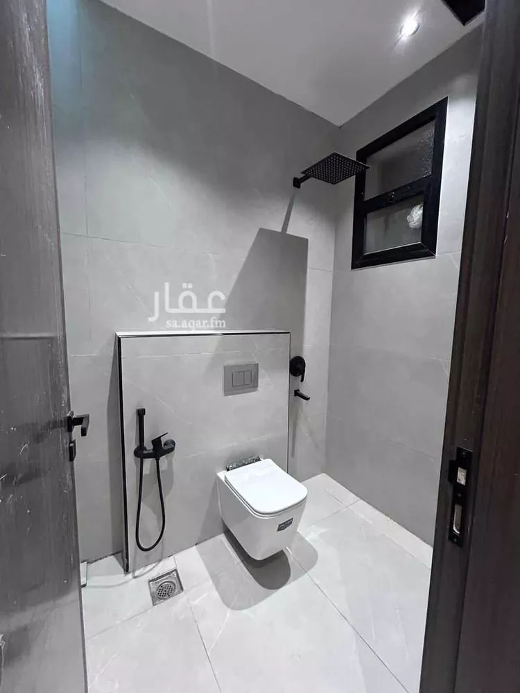 Floor for Rent in Riyadh Al Qadisiyah 15