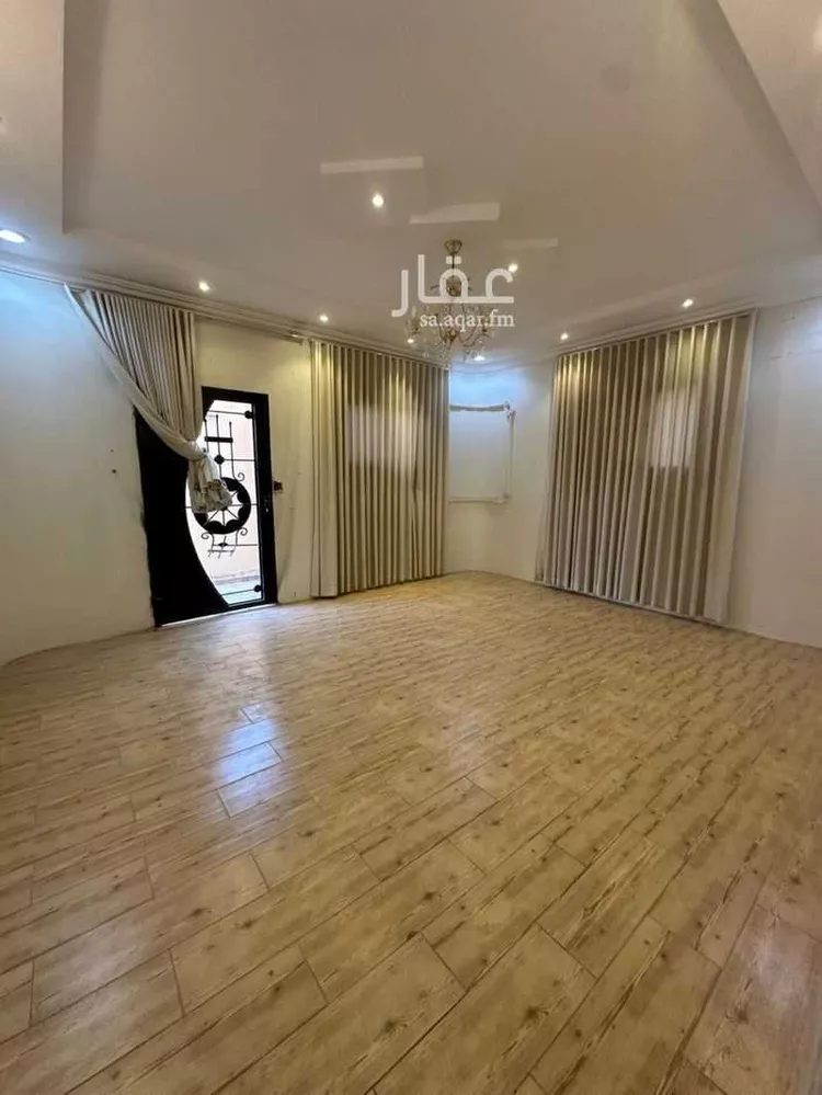 فيلا للإيجار في شارع أبي السعود البصري, حي بدر, مدينة الرياض, منطقة الرياض صورة 3