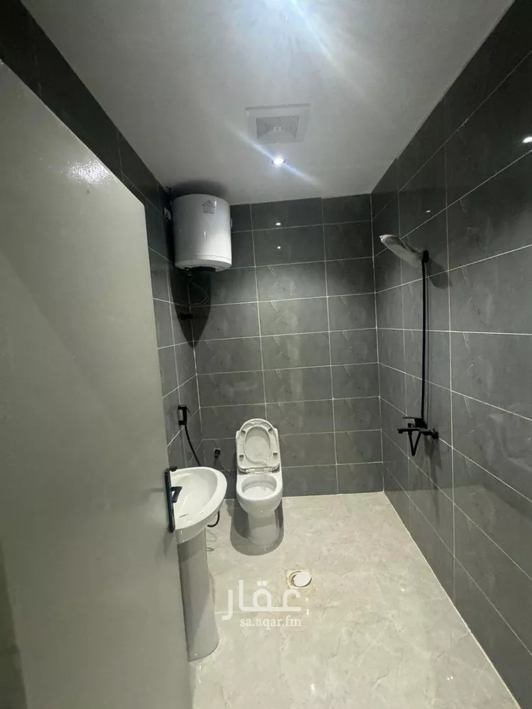 شقة للإيجار في شارع ابي عبدالله الزواوي, حي العزيزية, مدينة الرياض, منطقة الرياض صورة 2