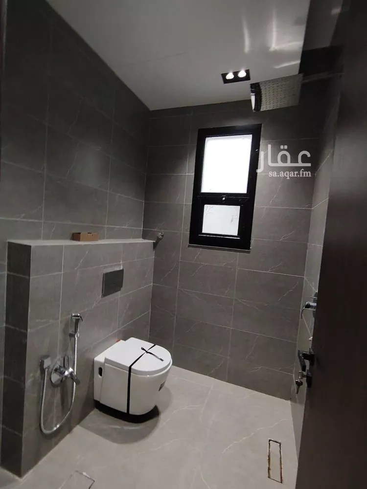 دور للبيع في شارع الغربة, حي إشبيلية, مدينة الرياض, منطقة الرياض صورة 2