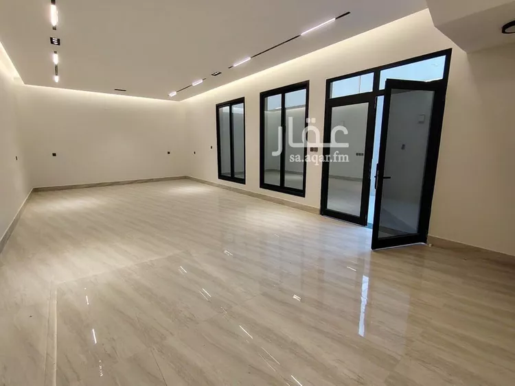 فيلا للبيع في شارع عبيدالله الفقيه, حي الرمال, مدينة الرياض, منطقة الرياض صورة 2