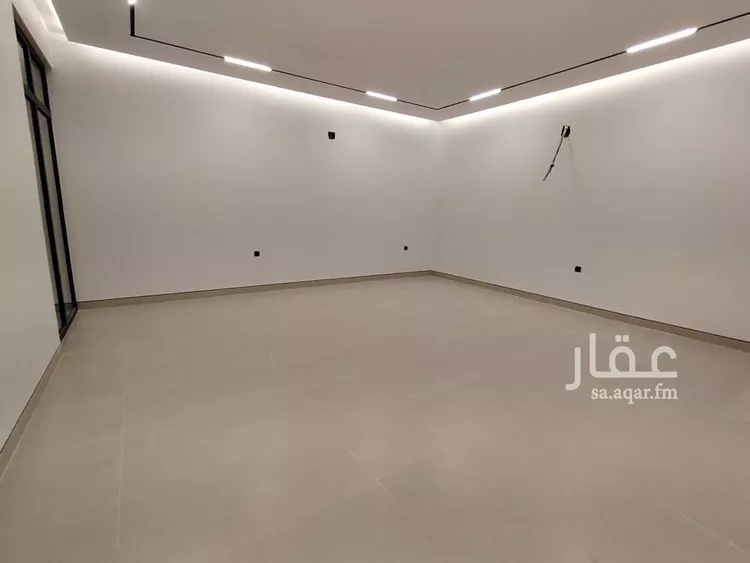 دور للبيع في شارع الميدان بن صخر, حي الرمال, مدينة الرياض, منطقة الرياض صورة 2