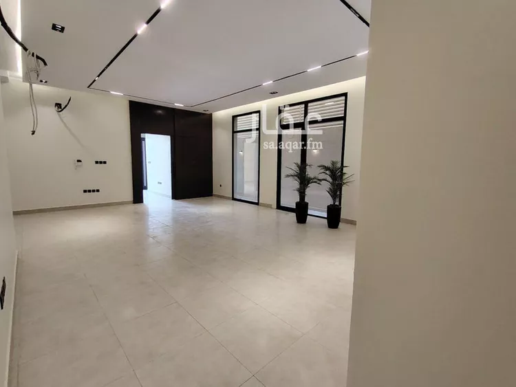 دور للبيع في شارع رقم 302, حي المونسية, مدينة الرياض, منطقة الرياض صورة 3