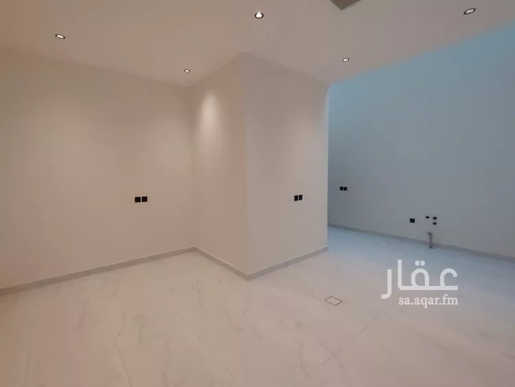 دور للبيع في شارع سليمان الحميضي, حي الرمال, مدينة الرياض, منطقة الرياض صورة 4