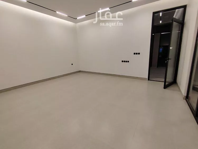 دور للبيع في شارع الميدان بن صخر, حي الرمال, مدينة الرياض, منطقة الرياض صورة 4