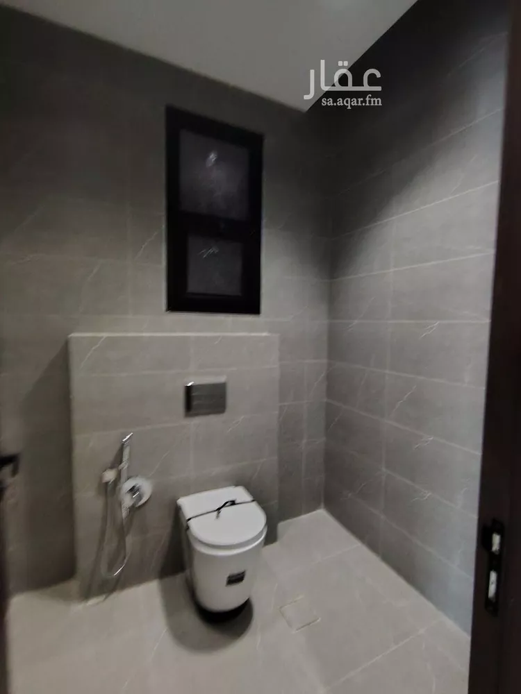 دور للبيع في شارع الغربة, حي إشبيلية, مدينة الرياض, منطقة الرياض صورة 4