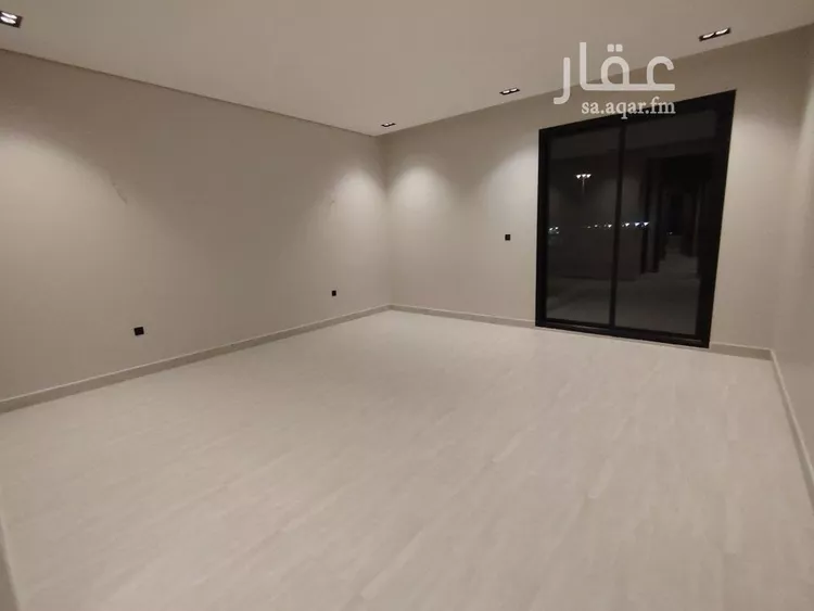 فيلا للبيع في شارع النابغة الغنوي, حي الرمال, مدينة الرياض, منطقة الرياض صورة 3