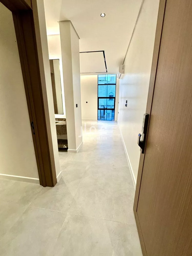 دور للبيع في شارع طريف, حي النرجس, مدينة الرياض, منطقة الرياض صورة 5