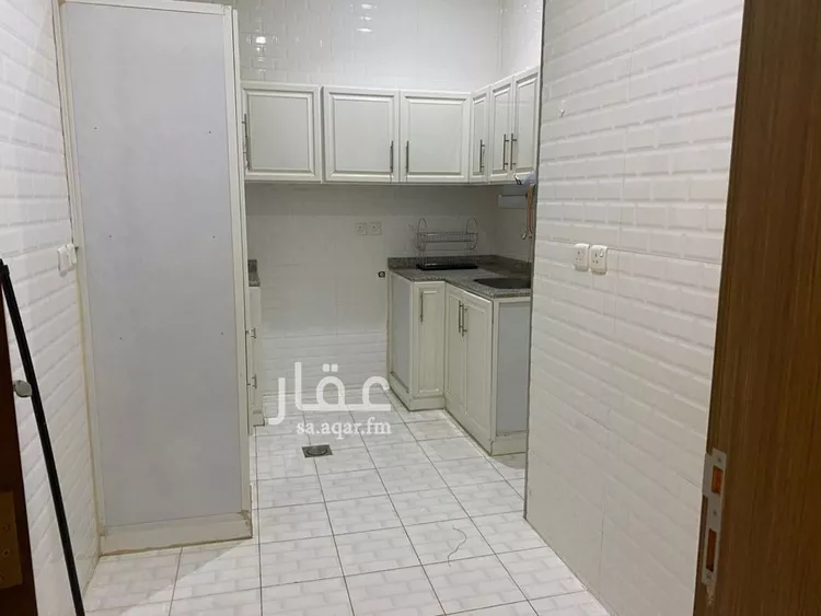 شقة للإيجار في شارع رقم 298, حي الياسمين, مدينة الرياض, منطقة الرياض صورة 3