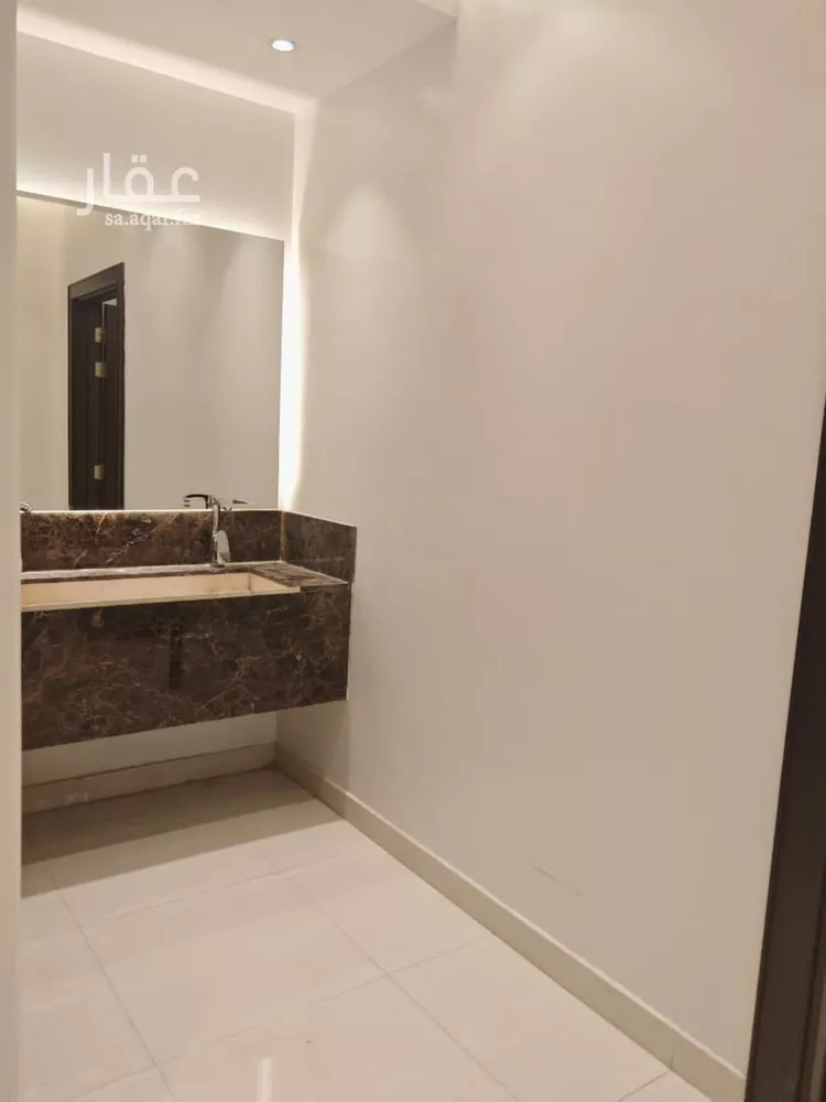 فيلا للبيع في شارع احمد الوتري, حي النرجس, مدينة الرياض, منطقة الرياض صورة 2