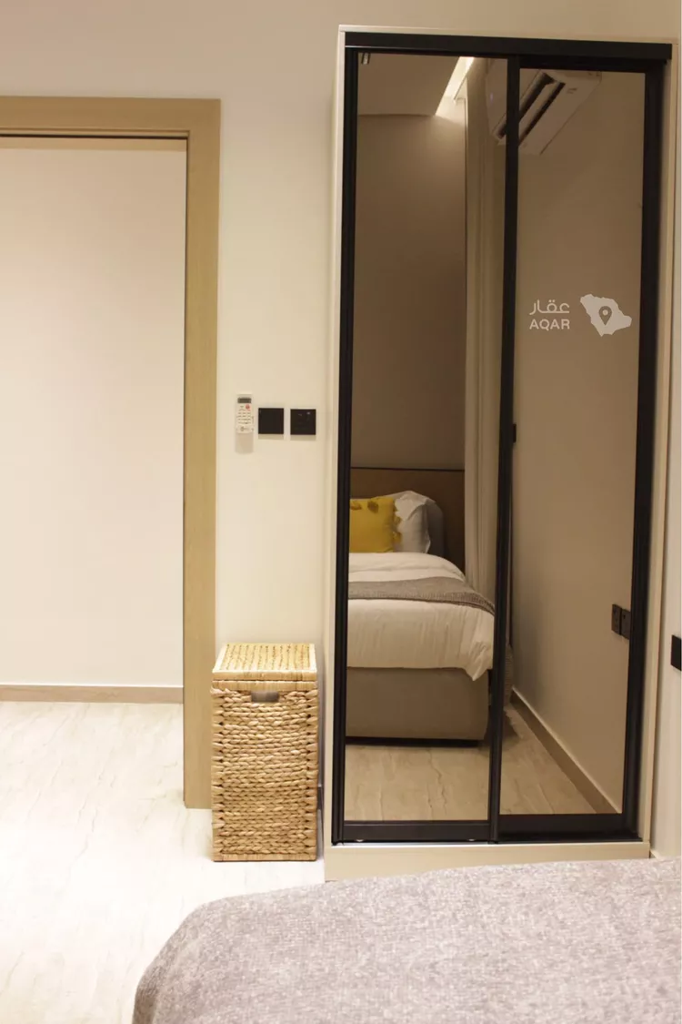 Floor for Rent in Riyadh Al Malqa 19