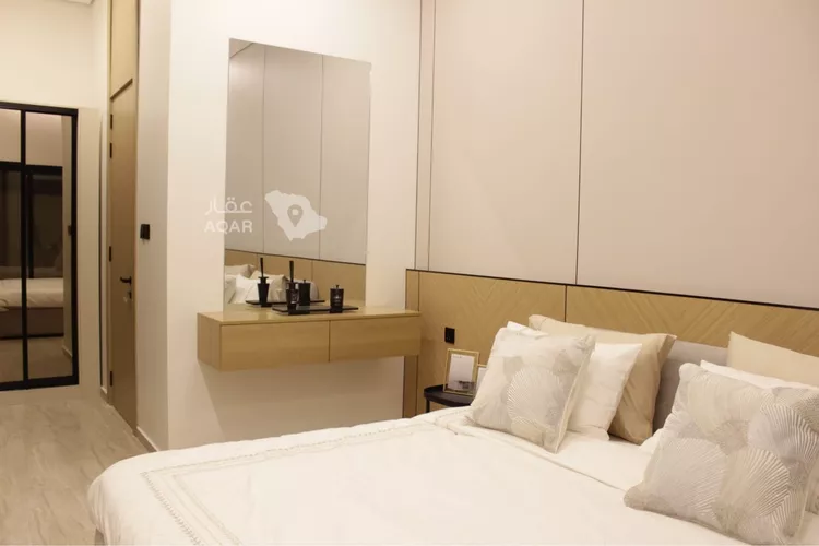 Floor for Rent in Riyadh Al Malqa 18
